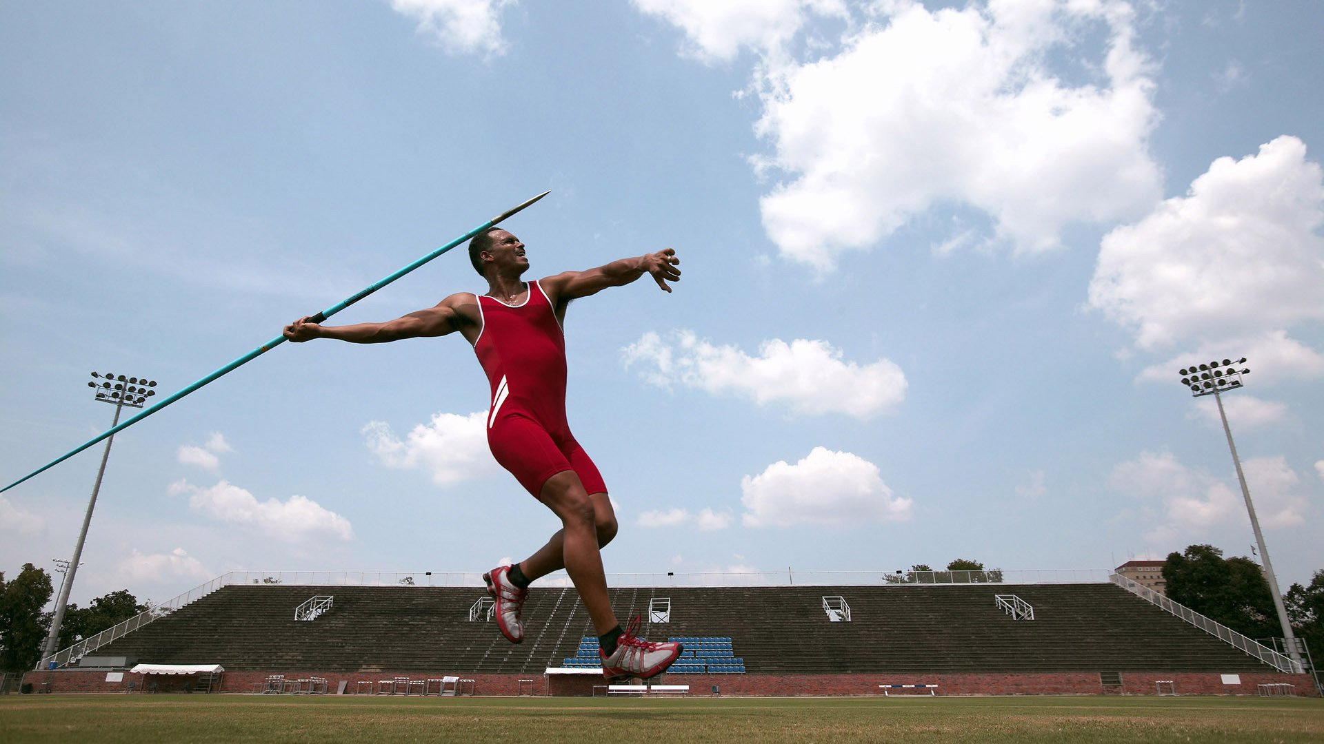 球队物理治疗团队引入运动康复机器人，物理治疗康复治疗技术